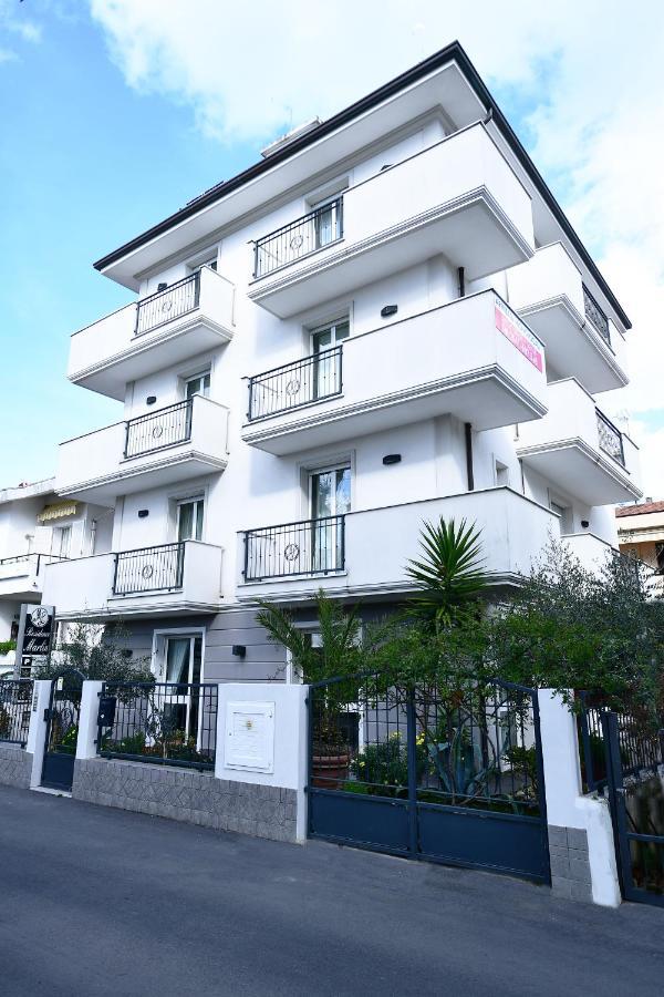 Residence Marlin Riccione Bagian luar foto