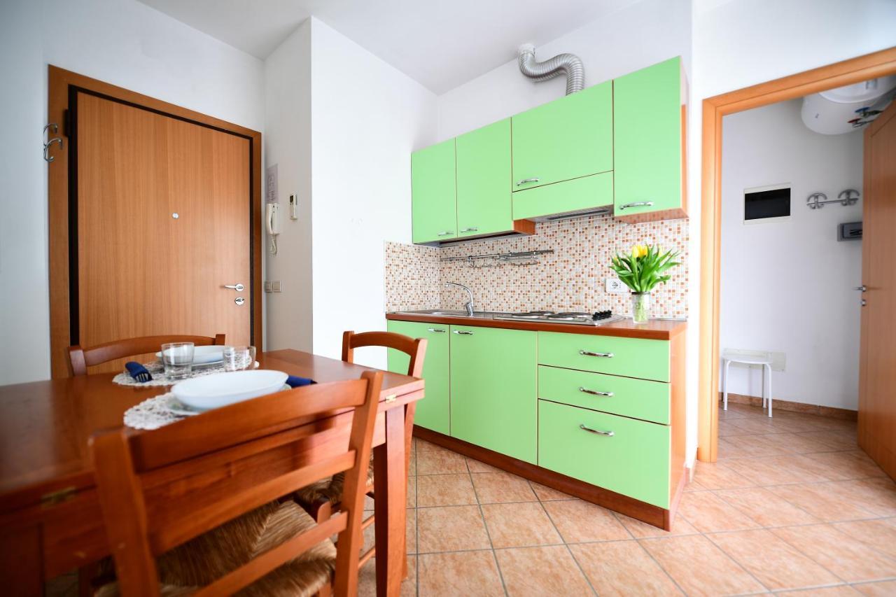 Residence Marlin Riccione Bagian luar foto